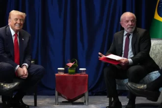 lula-encontra-trump-e-diz-que-nao-ha-motivo-para-conflito-com-os-eua