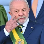 trajetoria-de-vida-de-lula-da-silva-vira-enredo-no-sambodromo-do-rio