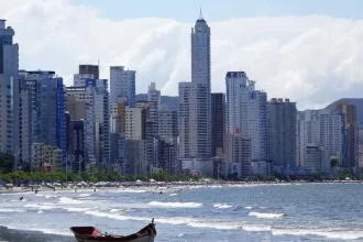 obras-na-orla-de-balneario-camboriu-incluem-ate-muro-subterraneo