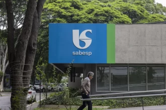 sabesp-bate-recorde-de-retirada-de-agua-do-sistema-de-abastecimento,-diz-estudo