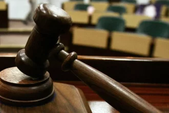 tribunal-manda-empresa-indenizar-homem-xingado-de-‘viciado-em-atestados’