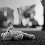 recem-nascido-morre-apos-irma-de-5-anos-o-jogar-pela-janela