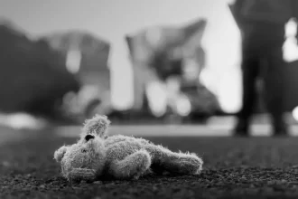 recem-nascido-morre-apos-irma-de-5-anos-o-jogar-pela-janela