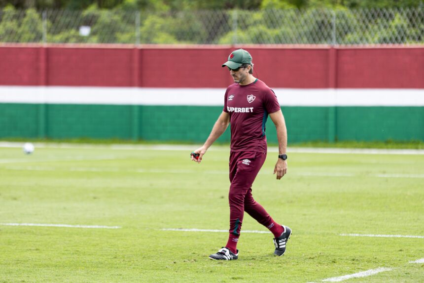 100%-como-mandante,-fluminense-de-zubeldia-usa-forca-do-maracana-contra-o-ceara-para-ir-ao-g6-do-brasileiro