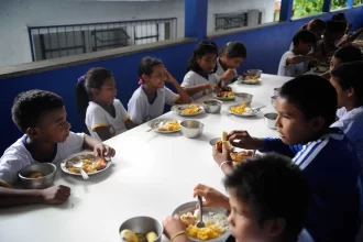 ceara-sanciona-lei-que-zera-ultraprocessados-na-merenda-ate-2027