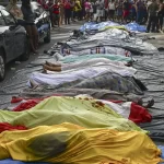 mais-de-50-corpos-sao-levados-para-praca-da-penha,-no-rio