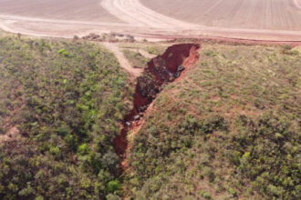 policia-civil-conclui-inquerito-e-justica-aplica-multa-de-r$-100-mil-por-dia-a-responsaveis-por-crime-ambiental-nas-serras-gerais