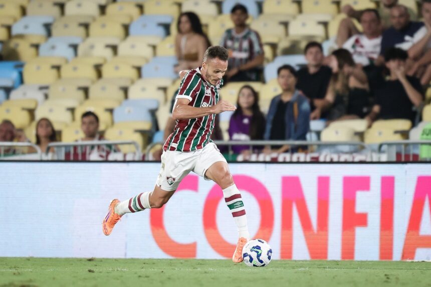 em-jogo-atrasado,-fluminense-vence-ceara-com-gol-de-falta-de-rene-e-entra-no-g6-do-brasileiro