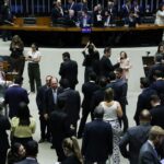 deputados-questionam-a-acao-no-rio-e-discutem-medidas-contra-o-crime