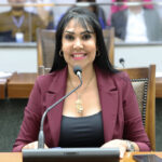 janad-valcari-solicita-cobertura-de-quadra-poliesportiva-em-escola-de-miranorte