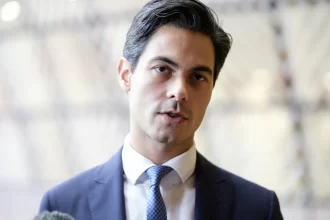 holanda-pode-ter-premie-gay-pela-1a-vez-apos-disputa-apertada-contra-ultradireita