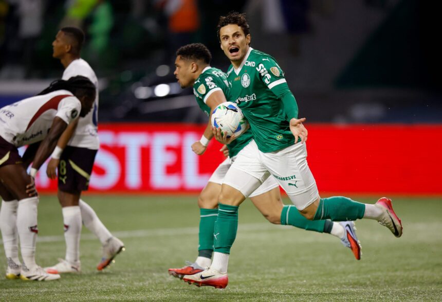 allan-e-veiga-brilham,-palmeiras-opera-milagre-contra-a-ldu-e-pega-o-flamengo-na-final-da-libertadores