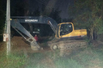 acao-conjunta-das-policias-civis-do-tocantins-e-de-goias-resulta-na-localizacao-e-apreensao-de-retroescavadeira-avaliada-em-mais-de-r$-700-mil-reais