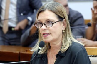 claudia-lelis-defende-construcao-de-centro-de-convencoes-para-fortalecer-o-turismo-de-eventos