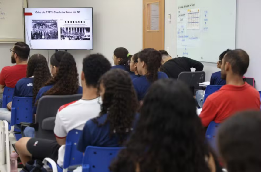 enem-2025:-cursinho-intensivo-gratuito-oferece-200-vagas-para-aulas-presenciais-de-revisao