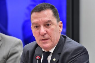 projeto-de-lei-assegura-assistencia-juridica-a-policial-acusado