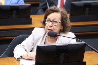 comissao-aprova-projeto-que-preve-apoio-a-apresentacoes-artisticas-nos-transportes-publicos