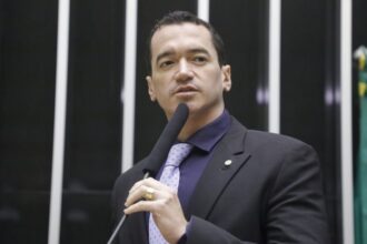 comissao-aprova-mudanca-no-codigo-de-transito-para-aumentar-seguranca-de-pedestres-com-deficiencia
