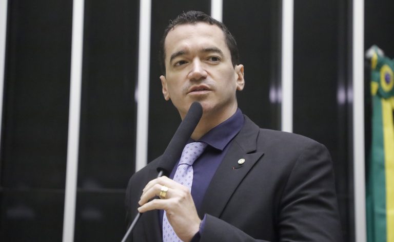 comissao-aprova-mudanca-no-codigo-de-transito-para-aumentar-seguranca-de-pedestres-com-deficiencia