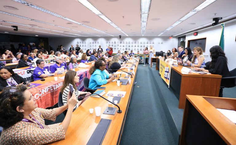 mulheres-cobram-urgencia-na-ratificacao-de-convencao-contra-assedio-e-violencia-no-trabalho