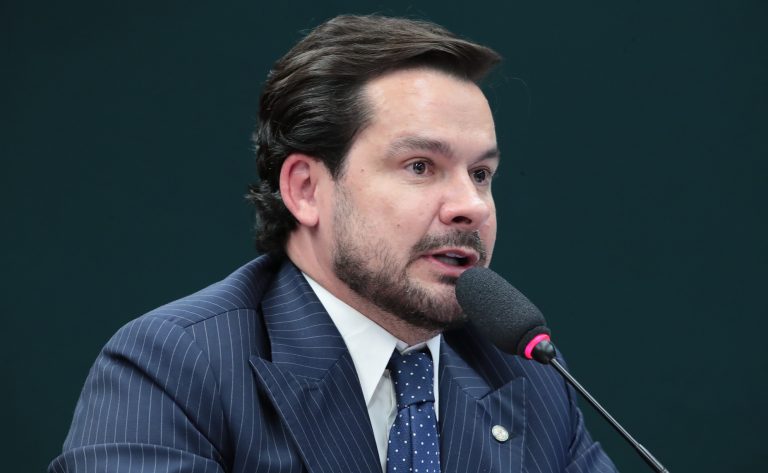 comissao-de-seguranca-publica-debate-presenca-do-crime-organizado-no-sistema-financeiro