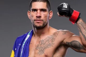 alex-poatan-atropela-russo-com-nocaute-em-80-segundos-e-retoma-cinturao-do-ufc