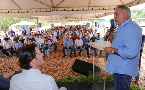 governador-laurez-moreira-participa-da-inauguracao-de-terminal-rodoferroviario-que-reforca-a-logistica-de-escoamento-da-producao-de-graos-no-tocantins
