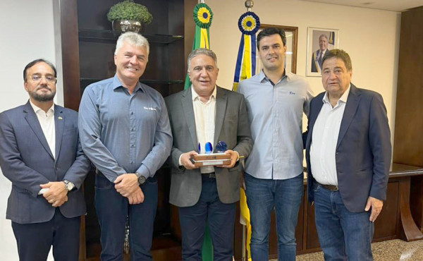 governador-laurez-moreira-recebe-visita-do-presidente-da-frisia-cooperativa-agroindustrial