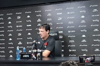 fernando-diniz-diz-que-‘faltou-inspiracao-ao-vasco-contra-o-sao-paulo,-mas-mantem-foco-em-vaga-direta-na-libertadores