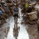 governador-de-valencia-renuncia-um-ano-apos-enchente-com-229-mortes