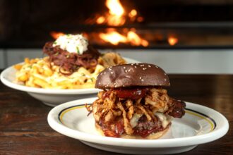 o-que-o-hamburguer-da-baixada-tem-que-os-outros-nao-tem?