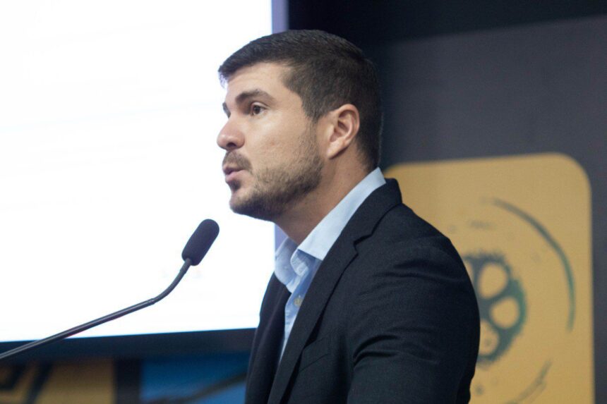 camara-de-araguaina-realiza-palestra-do-novembro-azul-com-orientacoes-do-medico-thiago-albuquerque