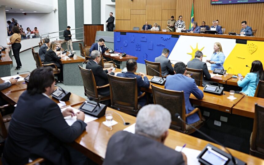 assembleia-aprova-novo-plano-de-carreira-da-educacao-no-tocantins-e-salarios-podem-chegar-a-r$-17,8-mil