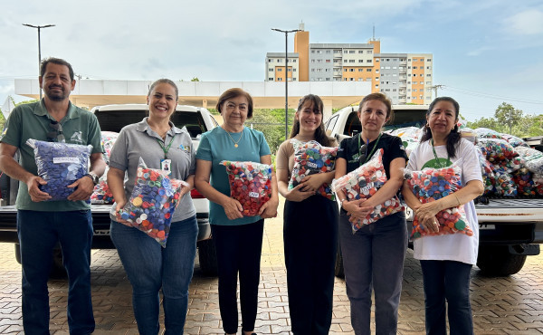 naturatins-realiza-entrega-de-264-kg-de-tampinhas-plasticas-ao-hospital-de-amor