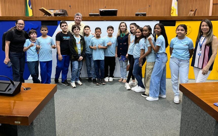 projeto-visita-guiada-recebe-estudantes-paraenses-na-assembleia-legislativa-do-tocantins