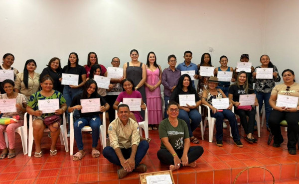 parque-estadual-do-cantao-realiza-entrega-de-certificados-de-encerramento-da-oficina-de-guirlandas-natalinas