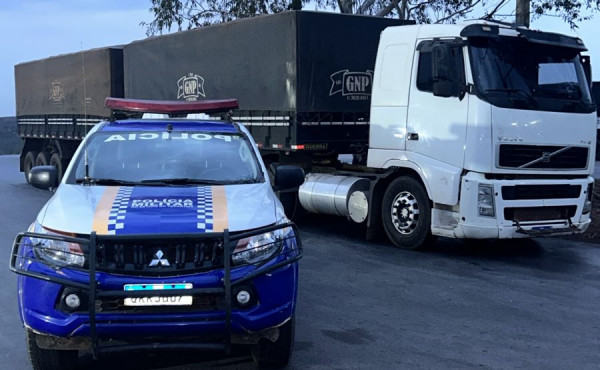 pmto-prende-homem-por-furto-e-receptacao-de-reboque-carregado-com-soja-em-taguatinga