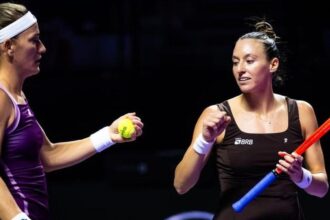 stefani-e-babos-perdem-na-decisao-e-ficam-com-o-vice-no-wta-finals