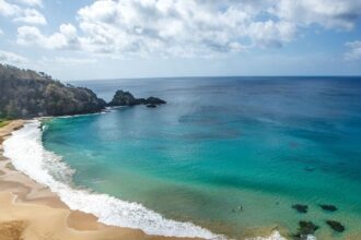 usina-solar-garantira-descarbonizacao-da-energia-em-noronha-ate-2027