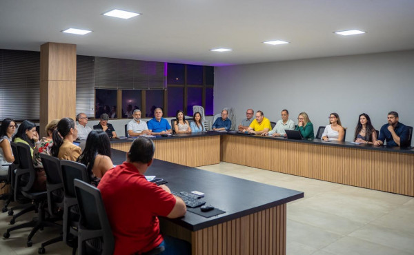 governador-laurez-moreira-transfere-gabinete-para-sede-da-ses/to-onde-despacha-com-secretariado-e-equipe-tecnica-para-monitorar-de-perto-a-situacao-da-saude-no-tocantins