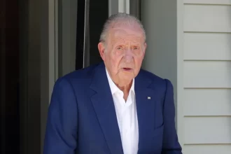 ex-rei-da-espanha-confirma-em-autobiografia-que-matou-irmao-adolescente