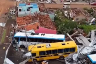 quatro-pessoas-seguem-na-uti-apos-tornado-no-parana,-mas-nao-ha-casos-graves,-diz-secretaria