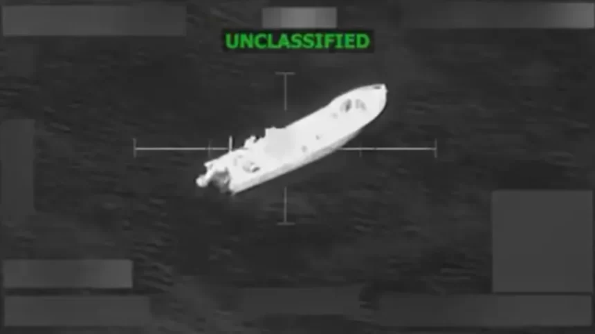 eua-bombardeiam-mais-dois-barcos-no-pacifico-e-matam-seis-suspeitos