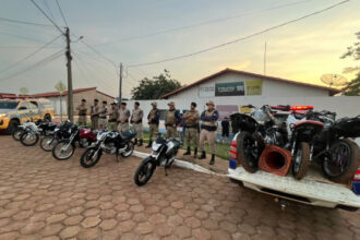 pmto-apreende-oito-motocicletas-e-interdita-evento-irregular-que-colocava-publico-em-risco-em-aguiarnopolis