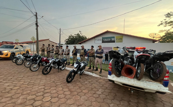 pmto-apreende-oito-motocicletas-e-interdita-evento-irregular-que-colocava-publico-em-risco-em-aguiarnopolis
