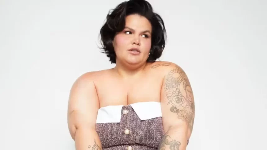 thais-carla-desmaia-e-e-levada-as-pressas-ao-hospital