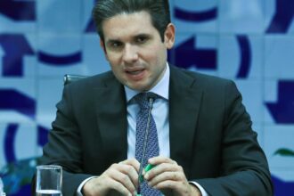 pl-antifaccao-nao-vai-tirar-prerrogativas-da-pf,-garante-hugo-motta