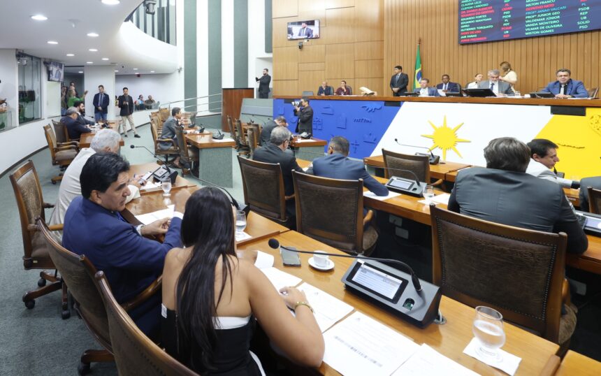 deputados-aprovam-requerimentos-que-visam-melhorias-na-educacao-publica-do-estado