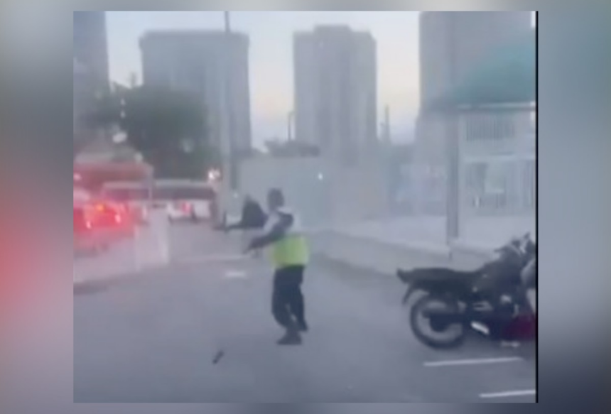 tiros-sao-ouvidos-em-frente-ao-barra-shopping-durante-confusao-entre-policiais-e-entregadores