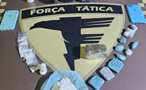 pmto-apreende-drogas,-municoes-e-radios-comunicadores-em-ponto-de-trafico-em-gurupi